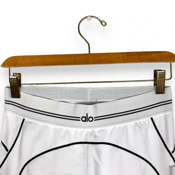 NWT Brand New ALO Airbrush High-Waist Heart Throb Leggings White Black Medium - Picture 8 of 14